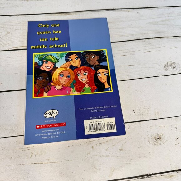 Queen Bee by Chynna Clugston Graphic Novel Scholastic Graphix 2005 PB - Picture 2 of 9